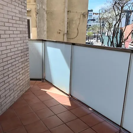 Piso Andrea 아파트 료렛 드 마르